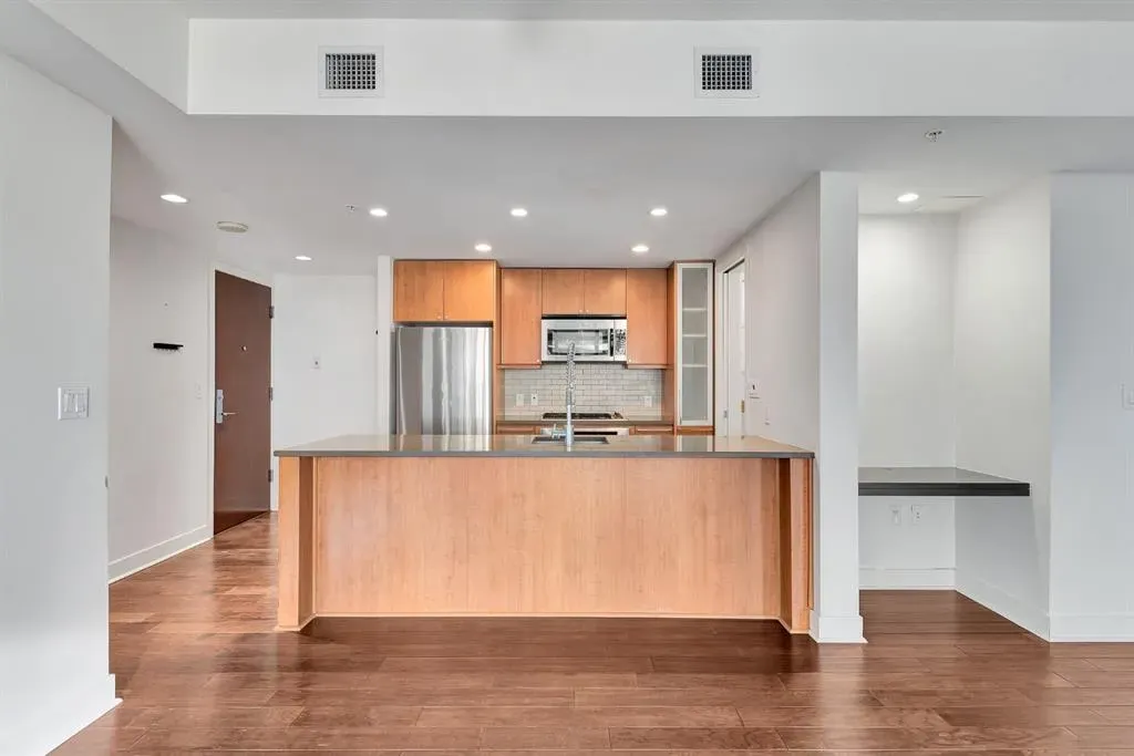 1118 12 Avenue SW, #901