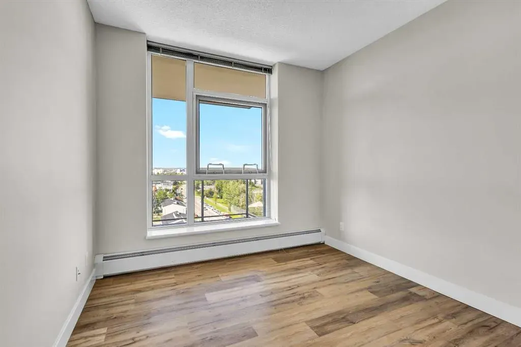 99 Spruce Place SW, #807