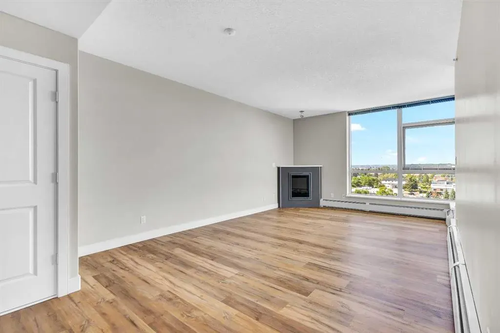 99 Spruce Place SW, #807