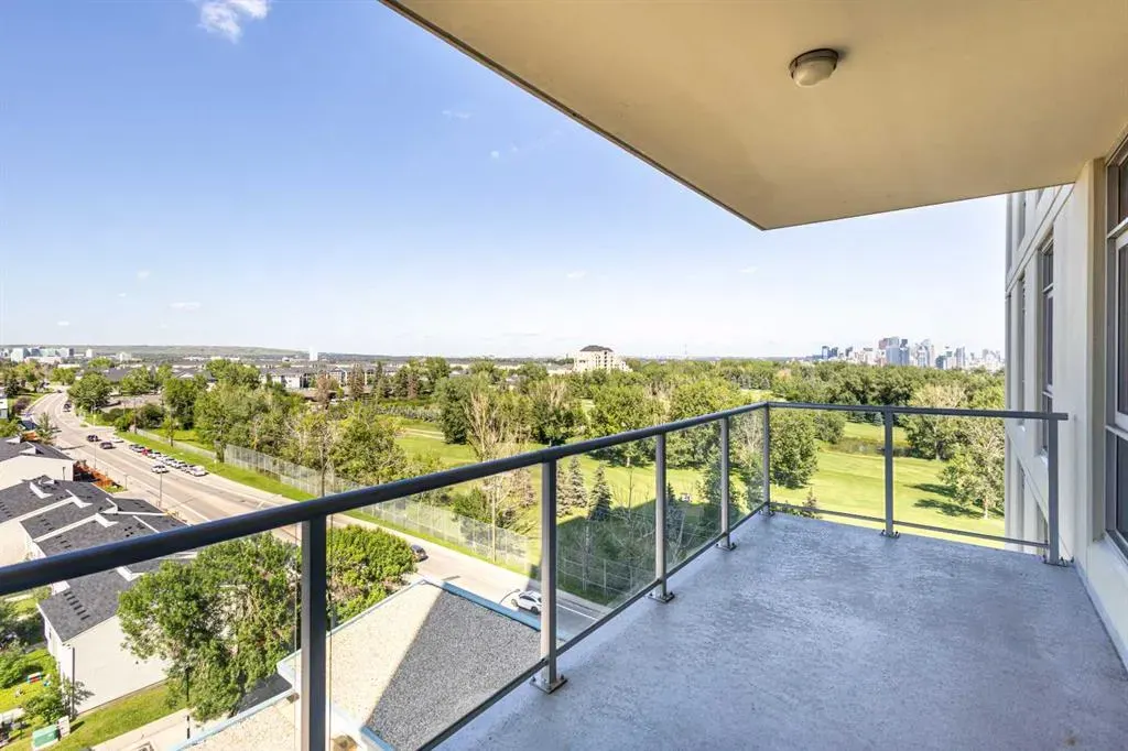 99 Spruce Place SW, #807