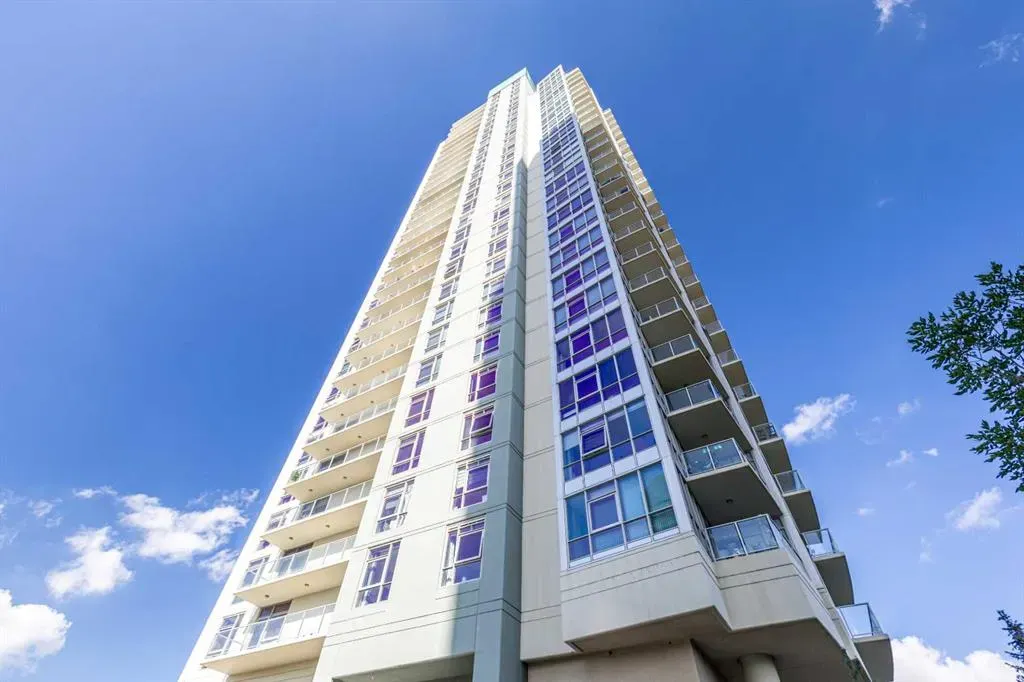 99 Spruce Place SW, #807