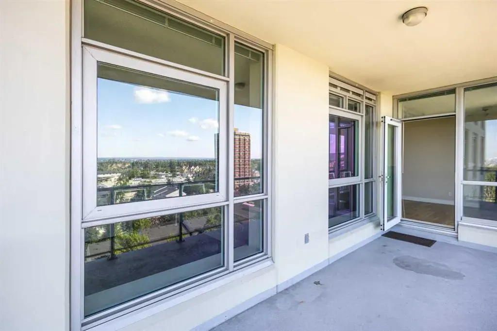 99 Spruce Place SW, #807
