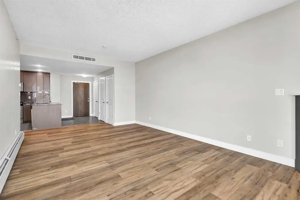 99 Spruce Place SW, #807