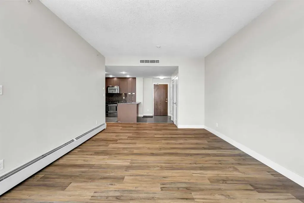 99 Spruce Place SW, #807