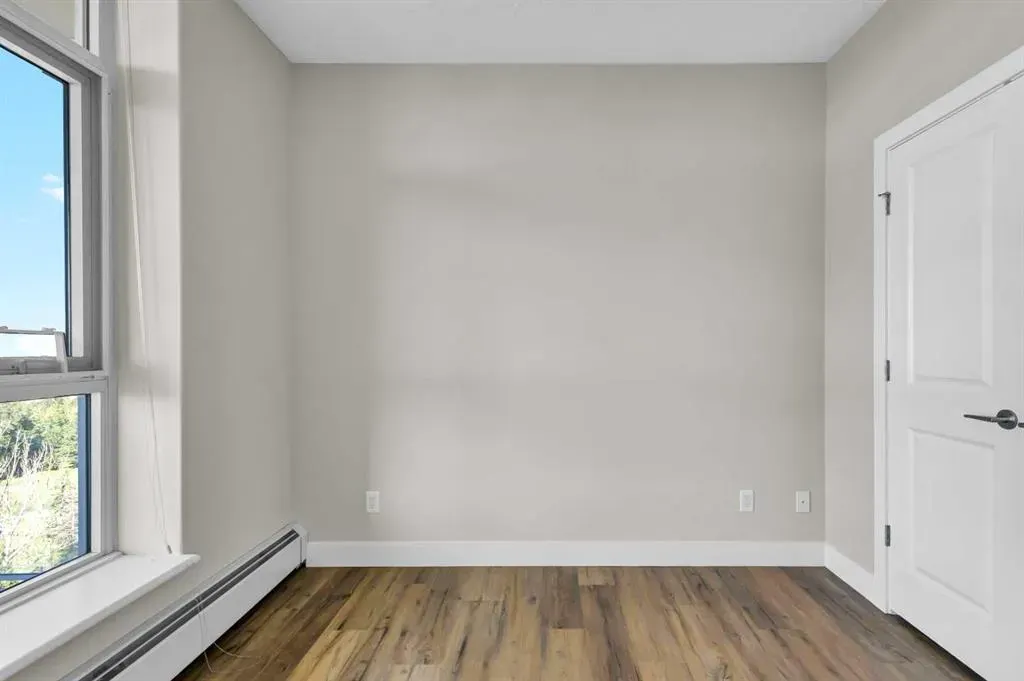 99 Spruce Place SW, #807