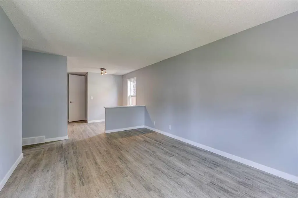72 Aspen Crescent SE