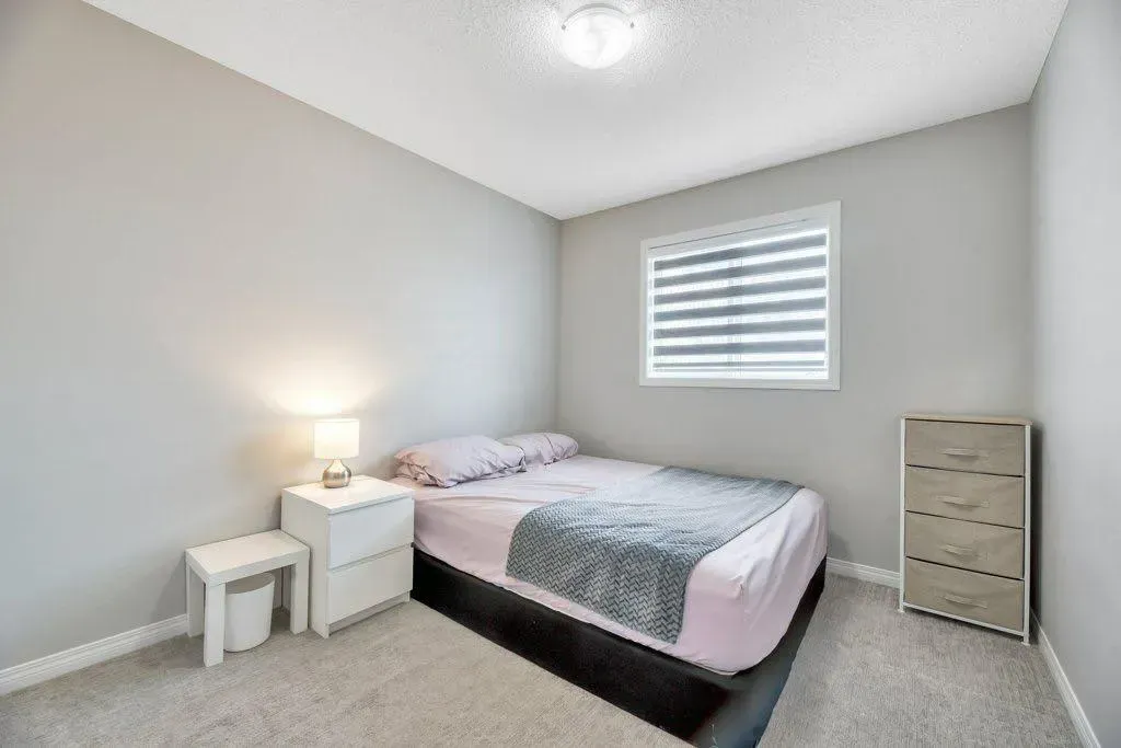 501 CHINOOK GATE Square SW