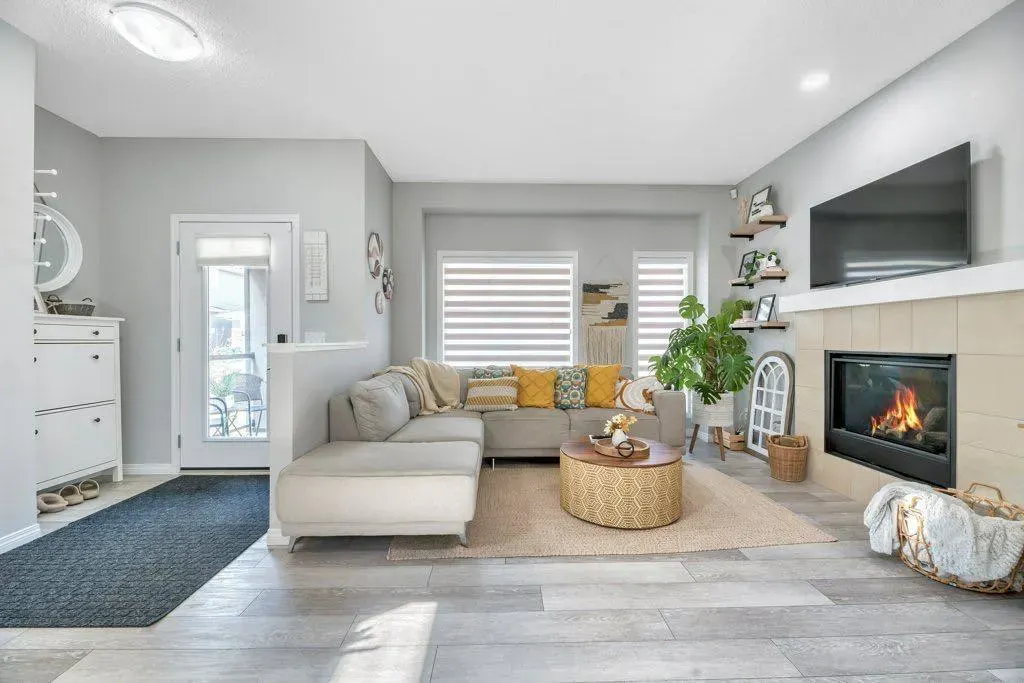 501 CHINOOK GATE Square SW