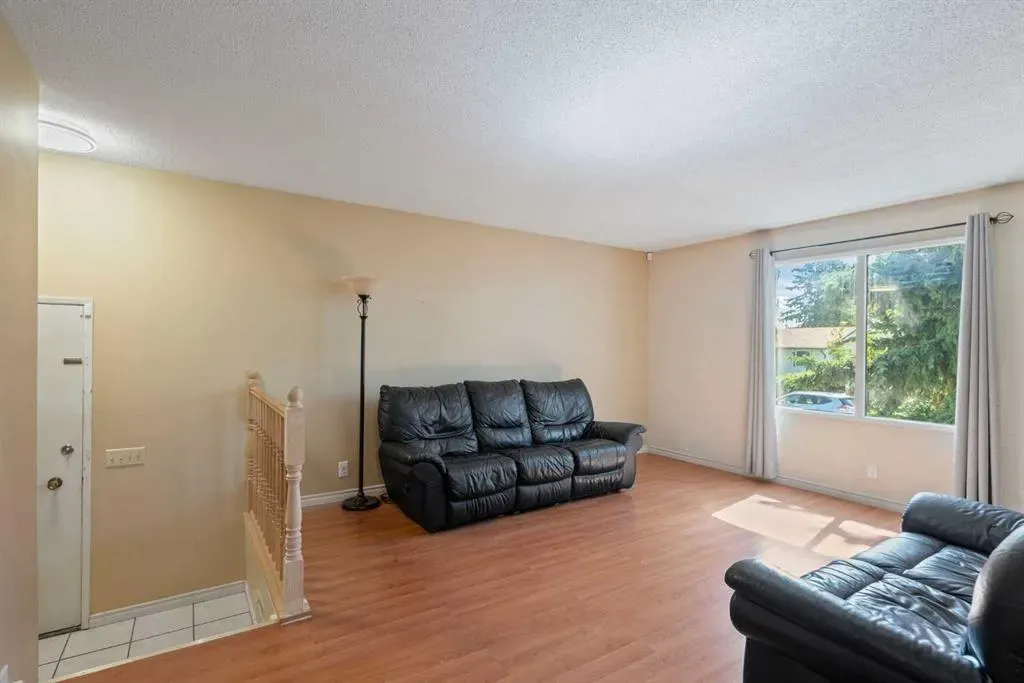 84 Maranda Close NE