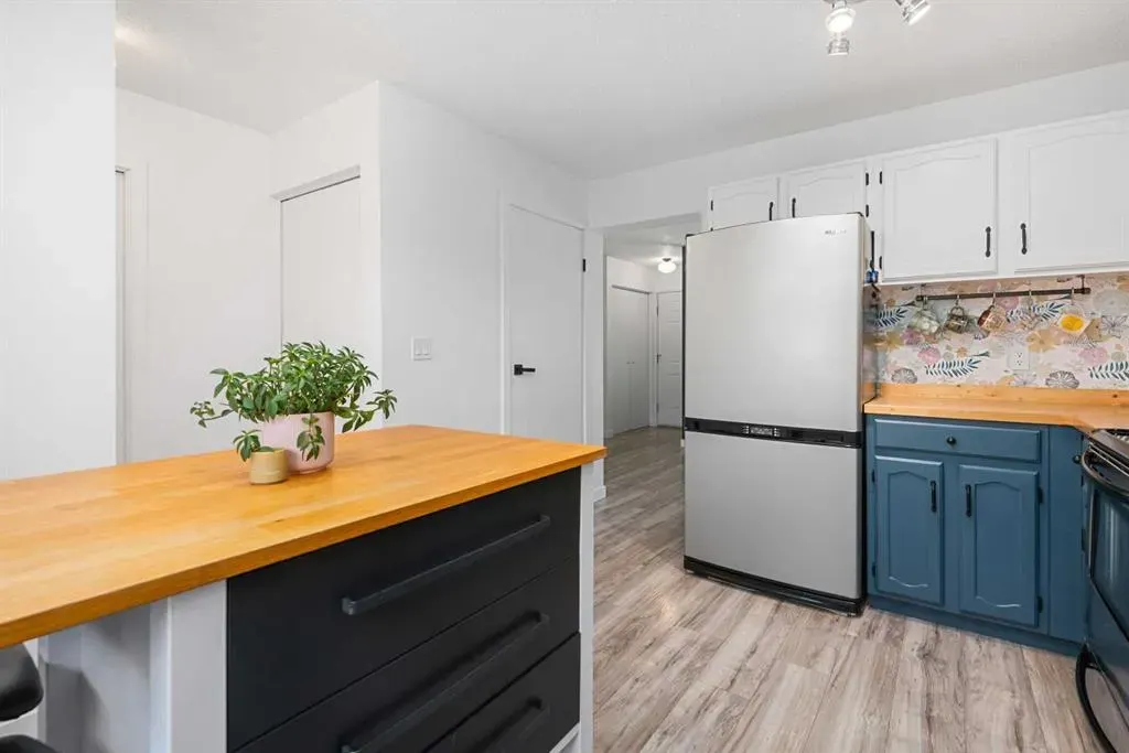 77 Midpark Drive SE