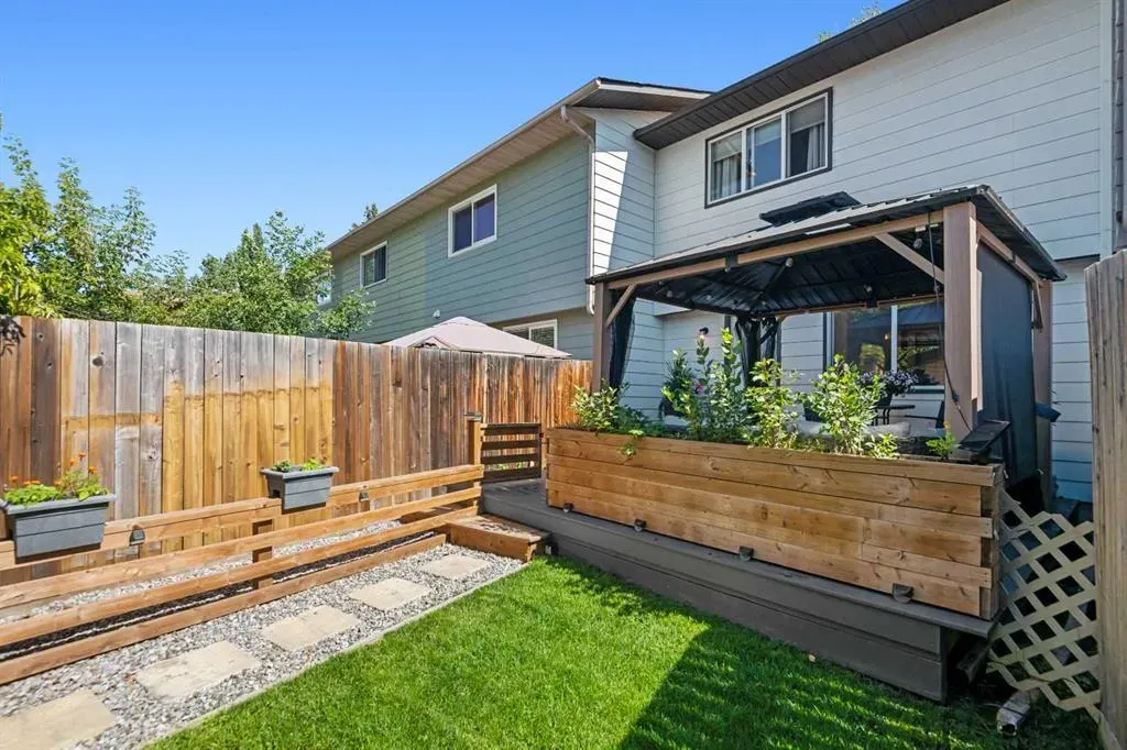 77 Midpark Drive SE