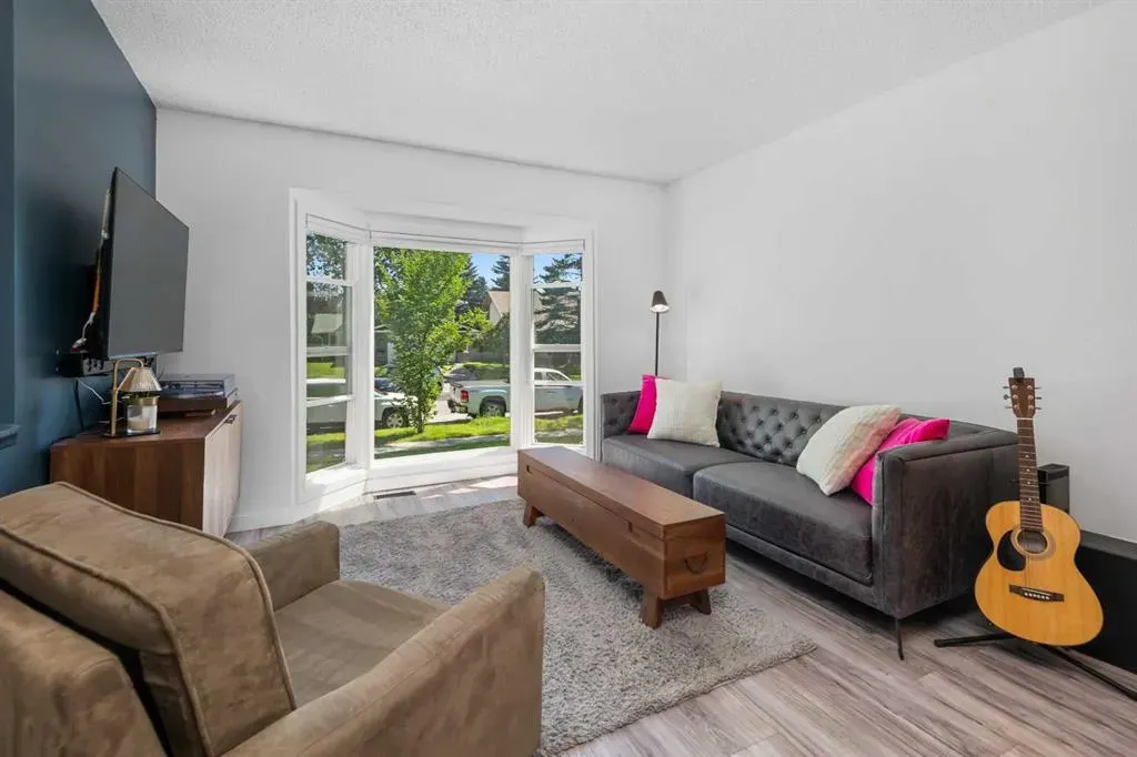77 Midpark Drive SE