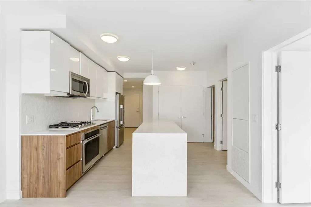 327 9A Street NW, #610