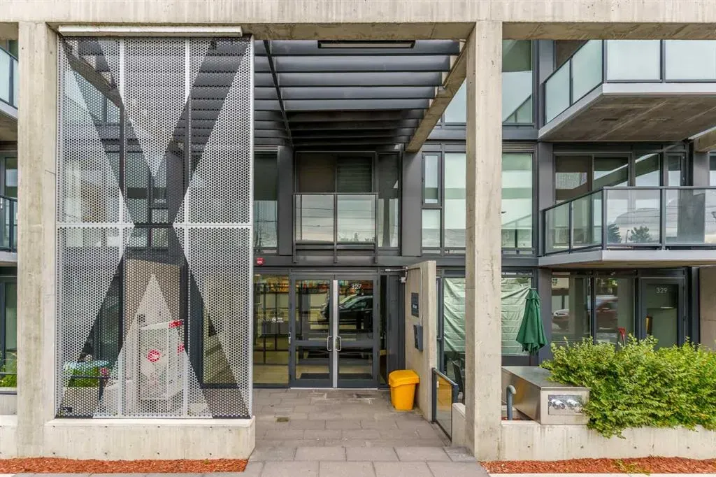 327 9A Street NW, #610