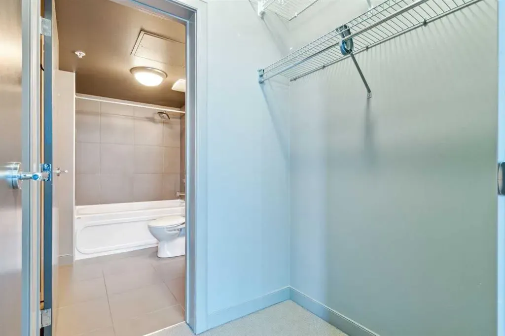 220 12 Avenue SE, #1004