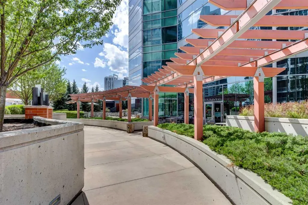 220 12 Avenue SE, #1004