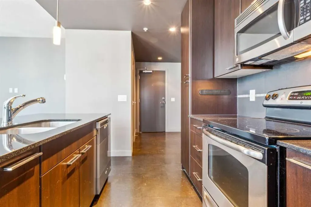 220 12 Avenue SE, #1004