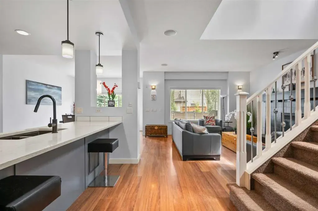 20 Mahogany Heath SE