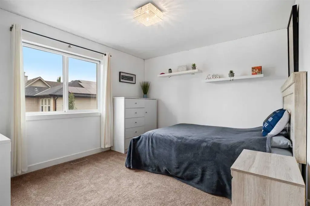 20 Mahogany Heath SE
