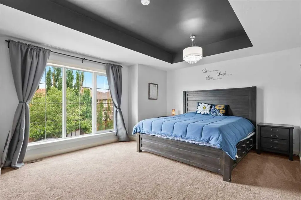 20 Mahogany Heath SE