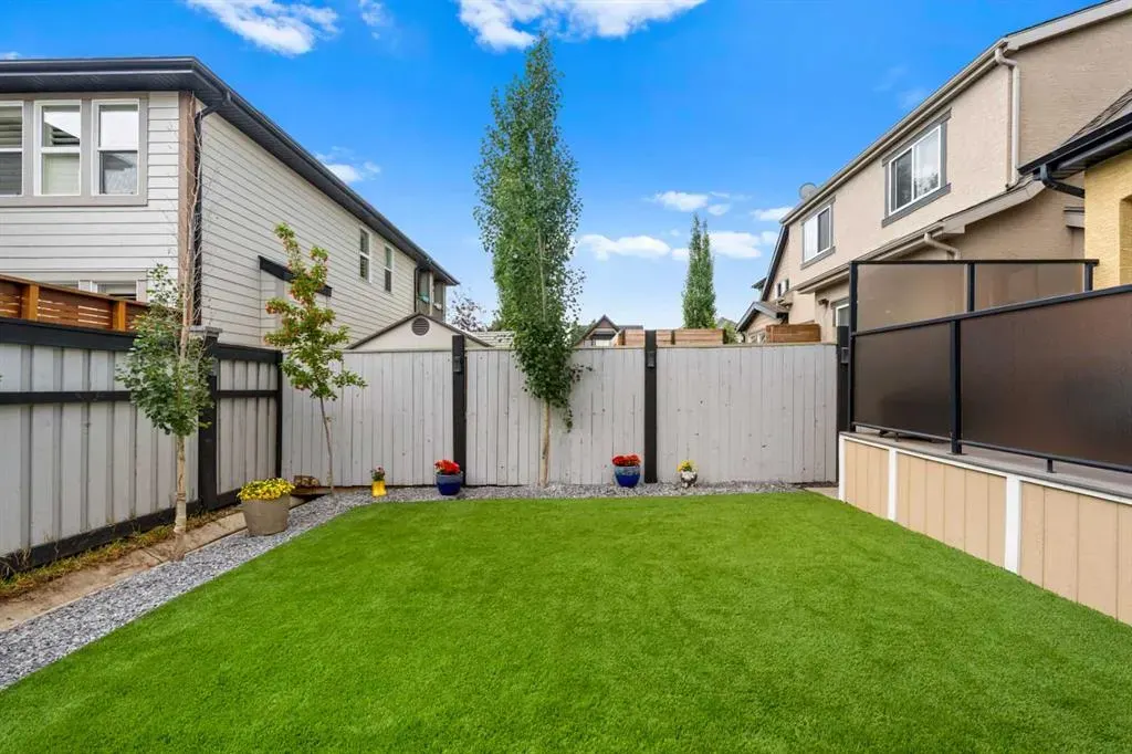 20 Mahogany Heath SE