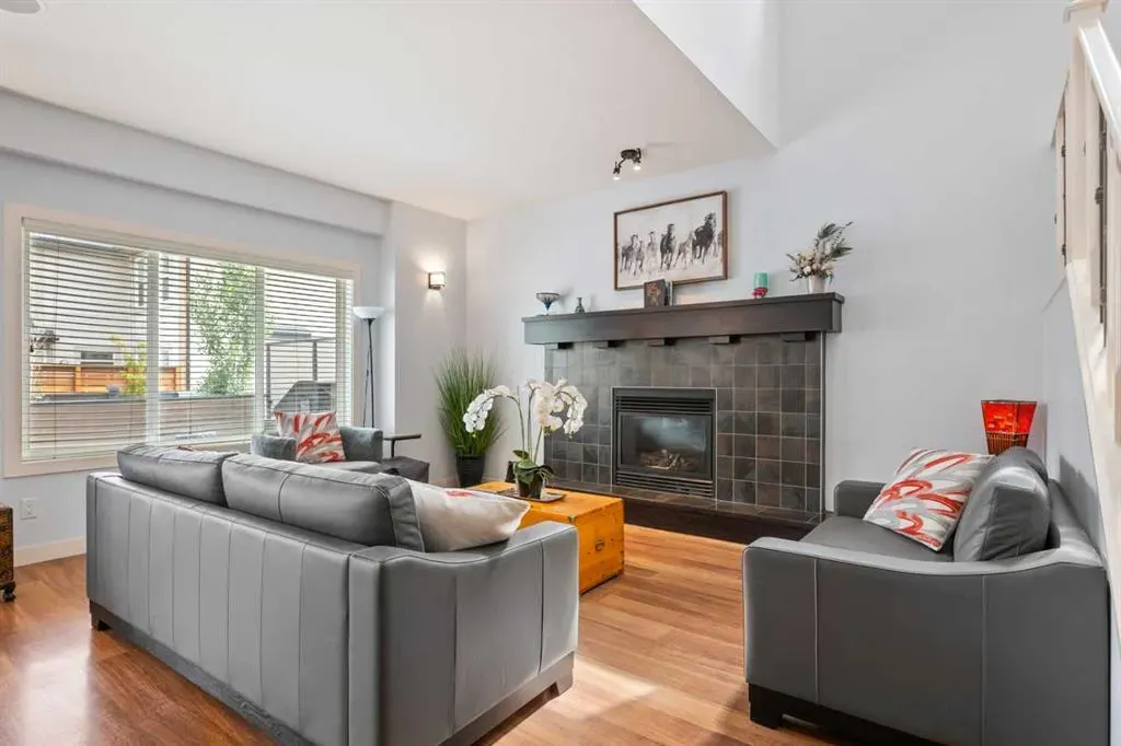 20 Mahogany Heath SE
