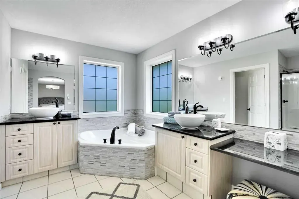 187 Gleneagles View