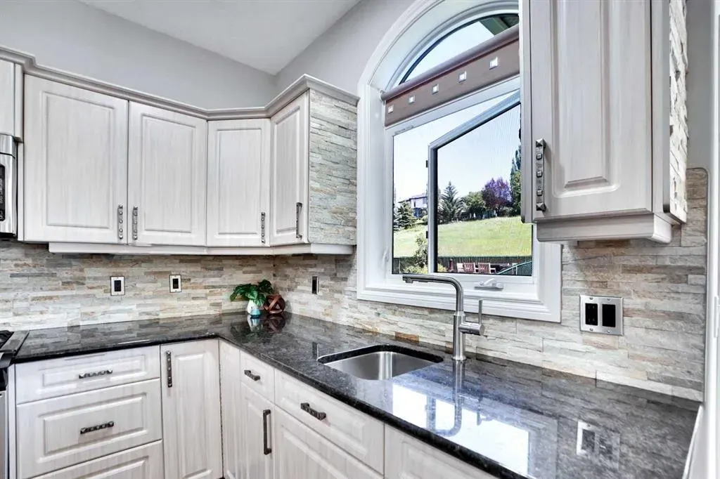 187 Gleneagles View