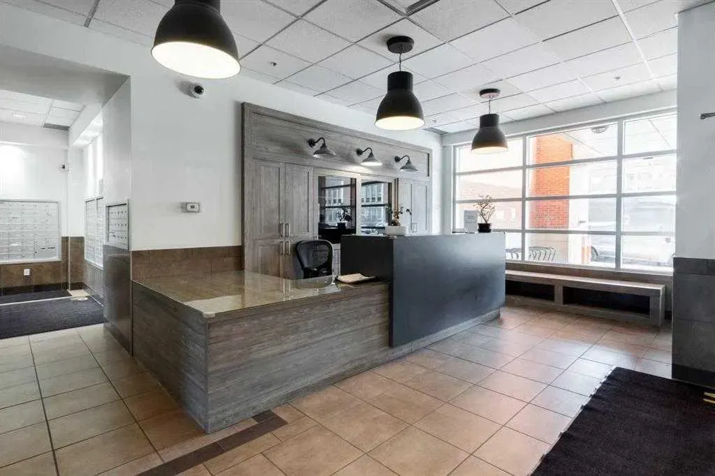 1053 10 Street SW, #1001