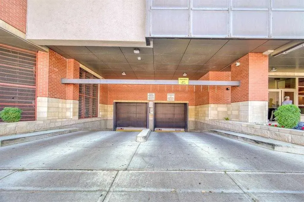 1053 10 Street SW, #1001