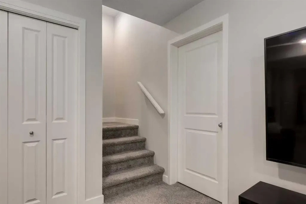 34 LAWRENCE Green SE