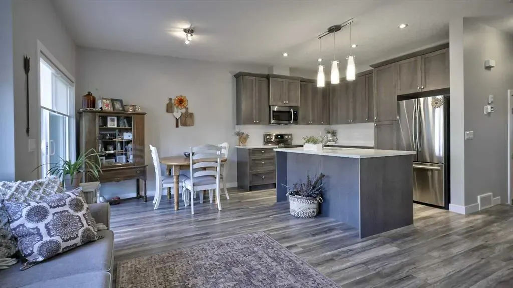 135 Reunion Loop NW