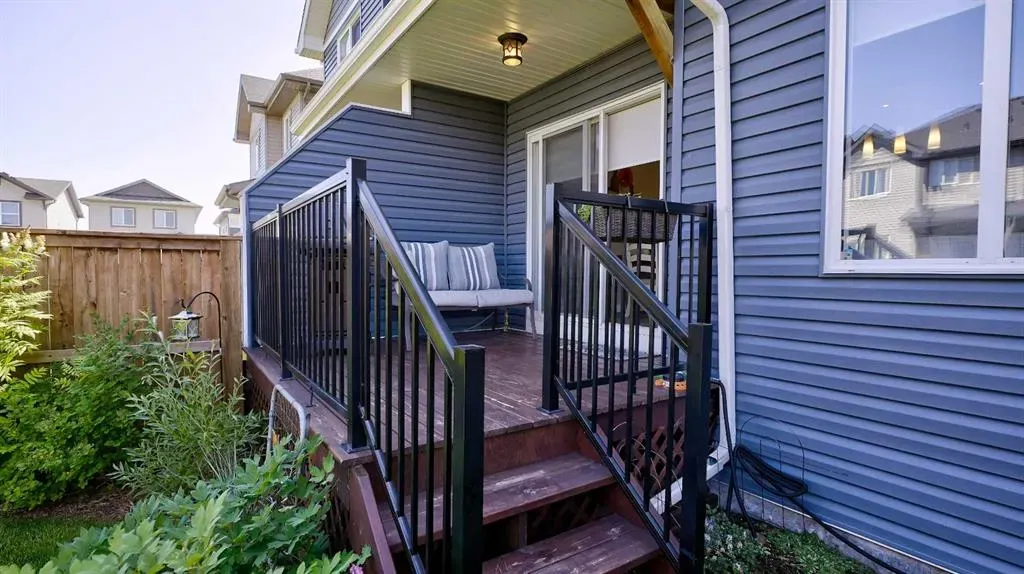 135 Reunion Loop NW