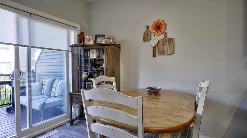 135 Reunion Loop NW