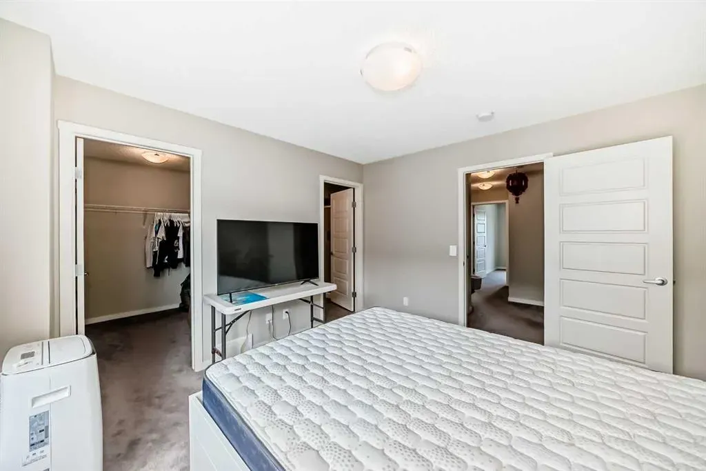 621 Nolanlake Villas NW