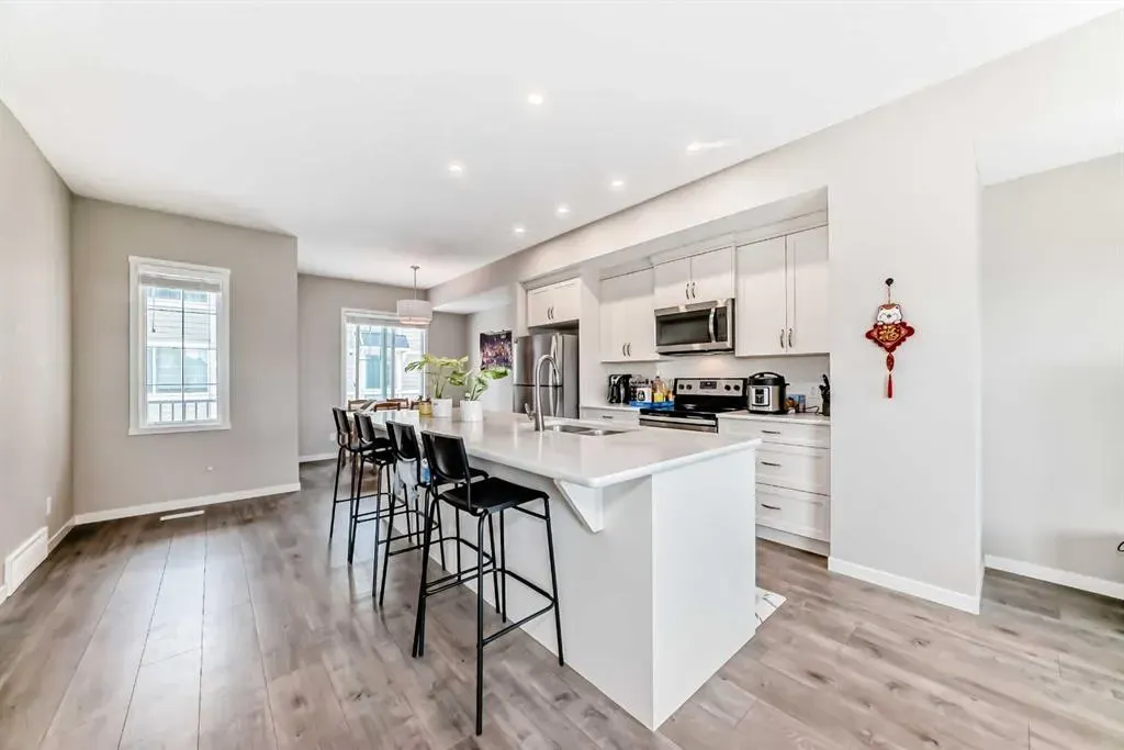 621 Nolanlake Villas NW
