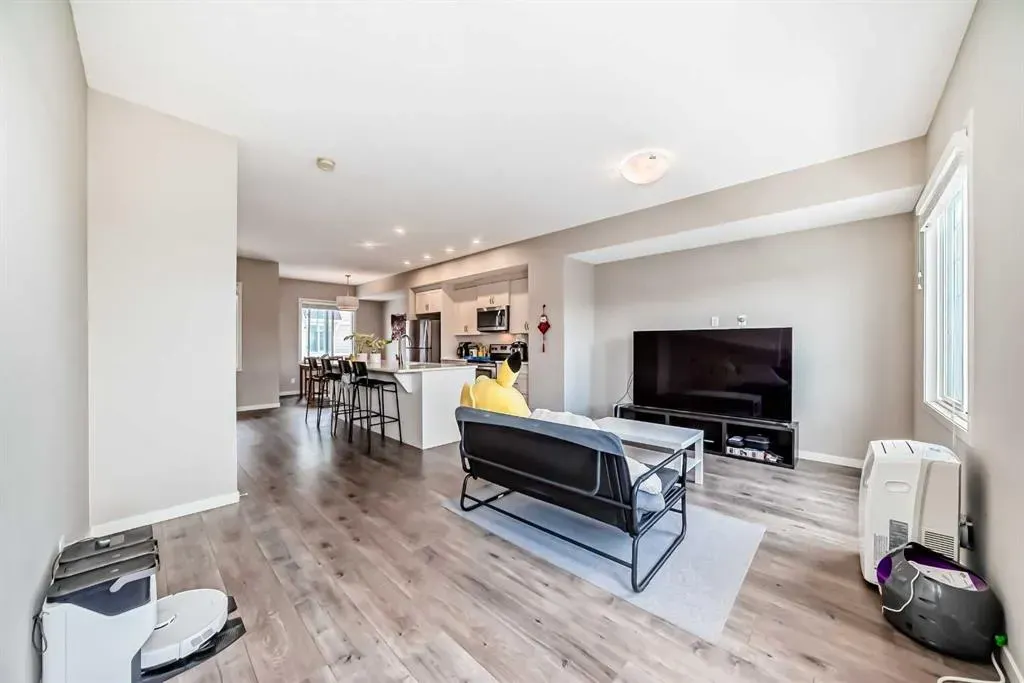 621 Nolanlake Villas NW