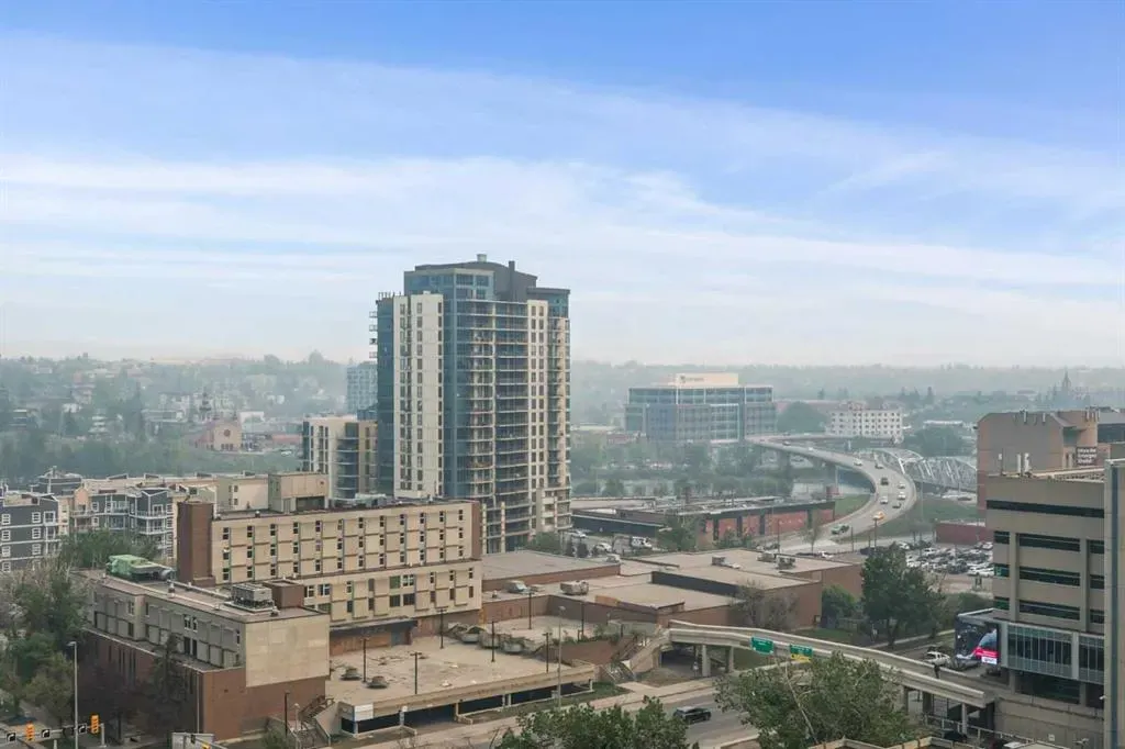 221 6 Avenue SE, #1602