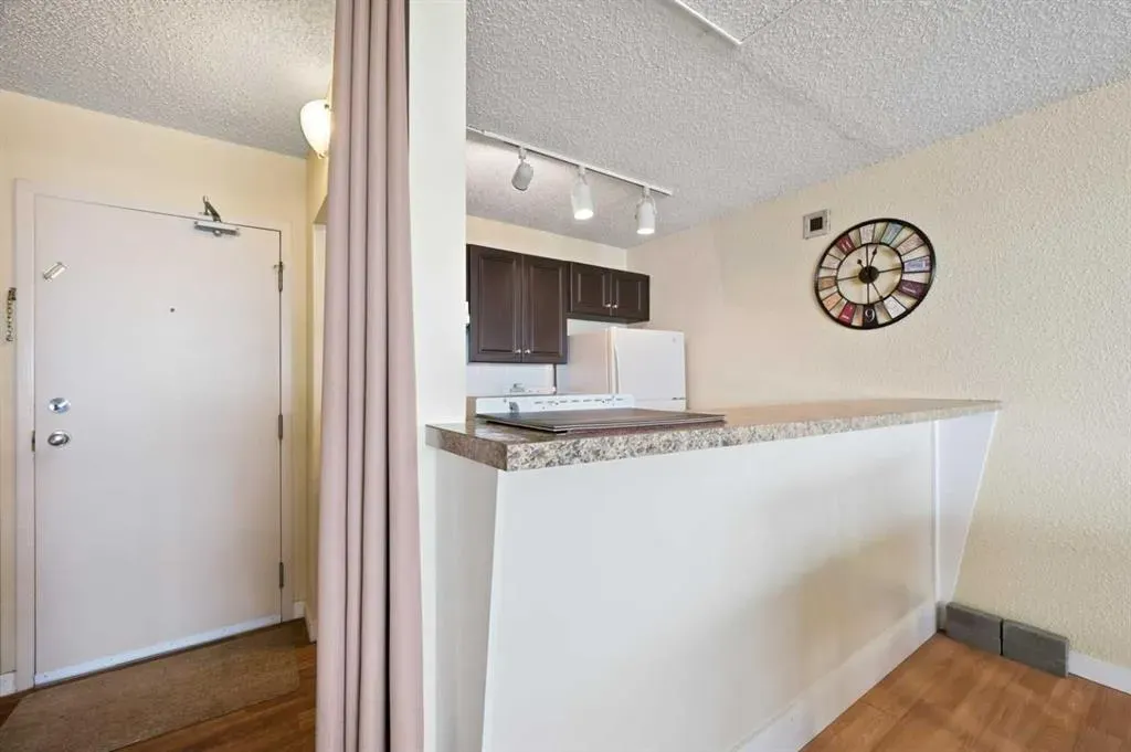 221 6 Avenue SE, #1602