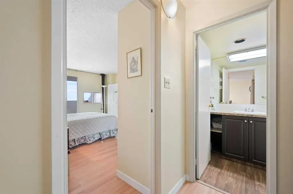 221 6 Avenue SE, #1602