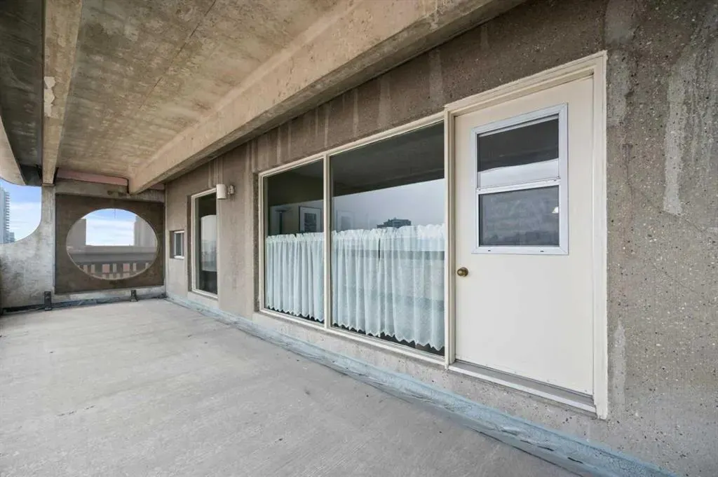 221 6 Avenue SE, #1602