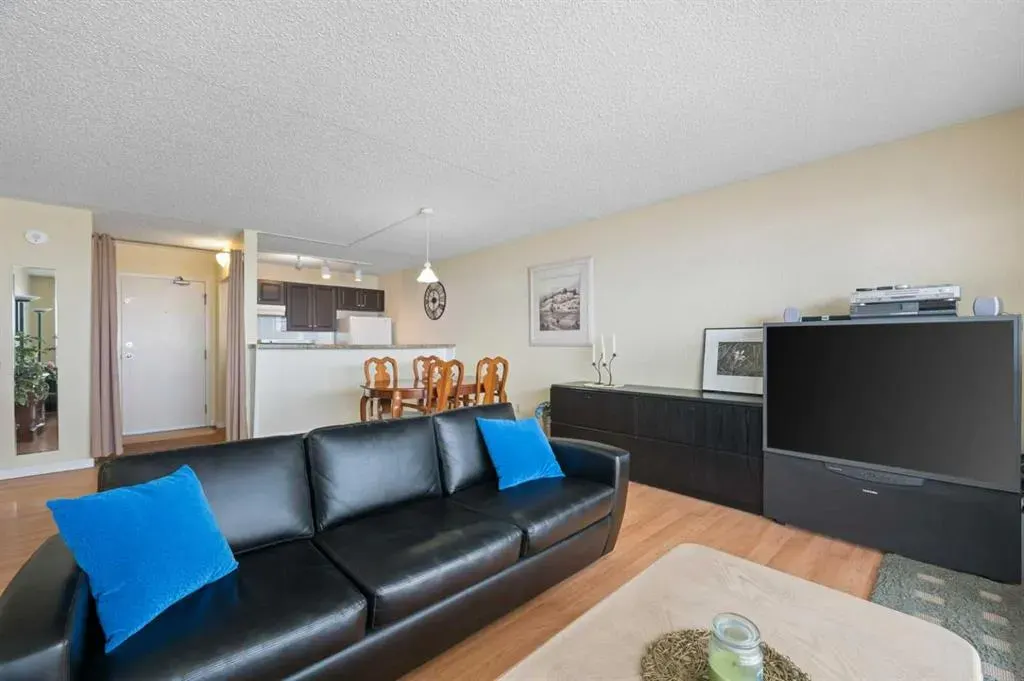221 6 Avenue SE, #1602
