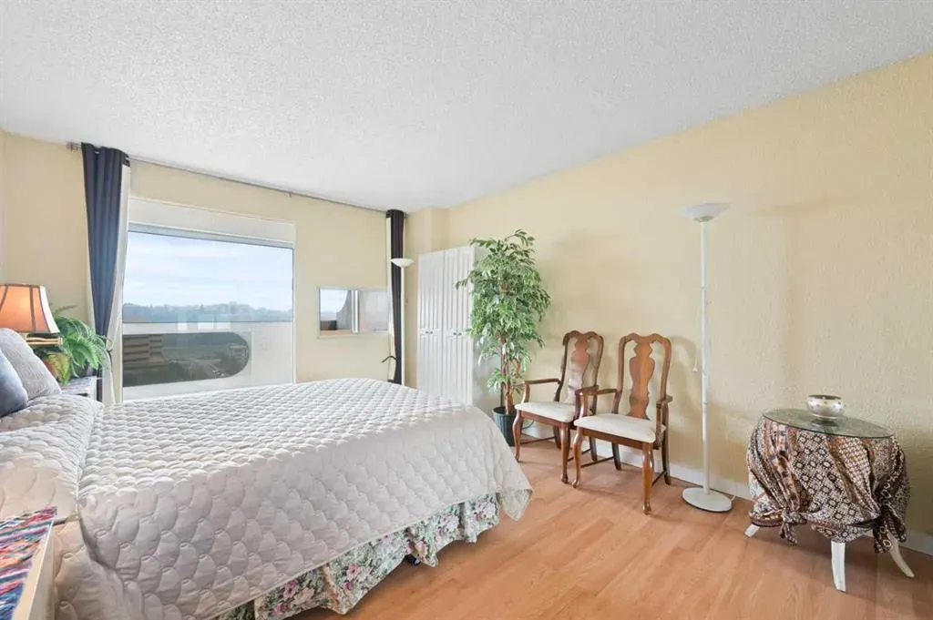 221 6 Avenue SE, #1602