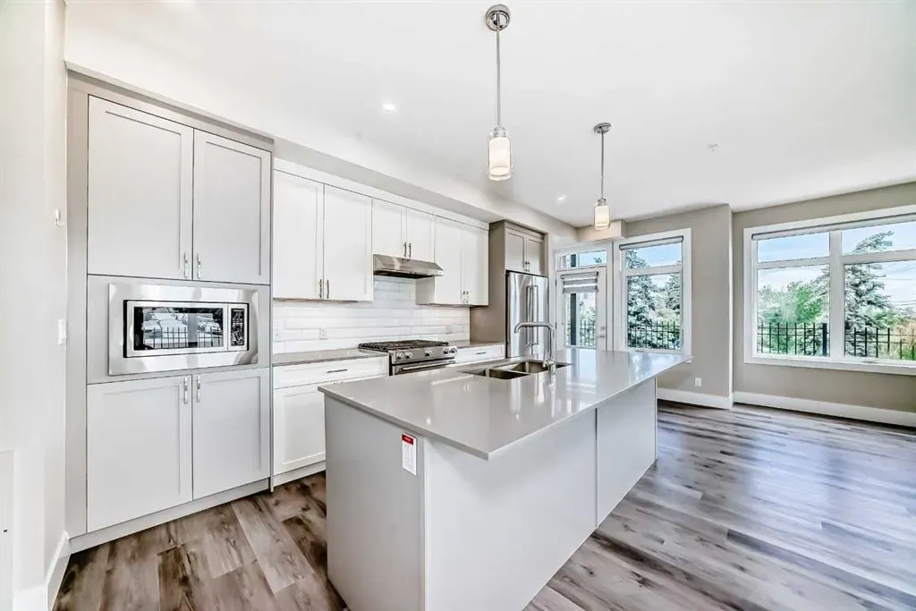 1702 17 Avenue SW, #115