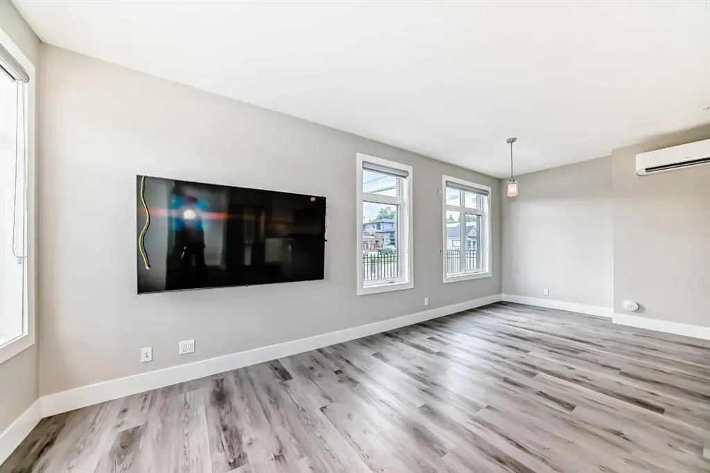 1702 17 Avenue SW, #115