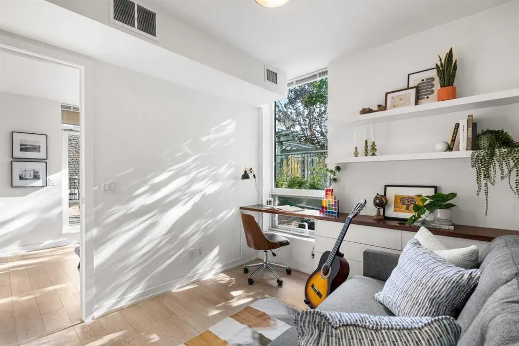 128 2 Street SW, #102