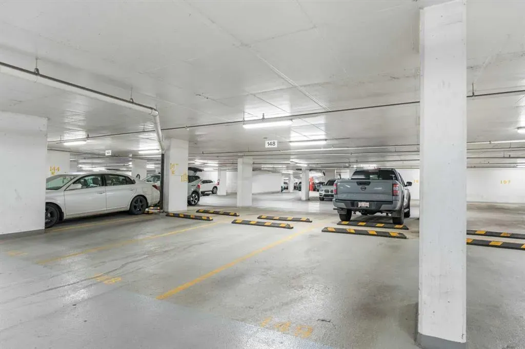 128 2 Street SW, #102