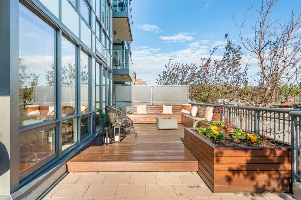 128 2 Street SW, #102