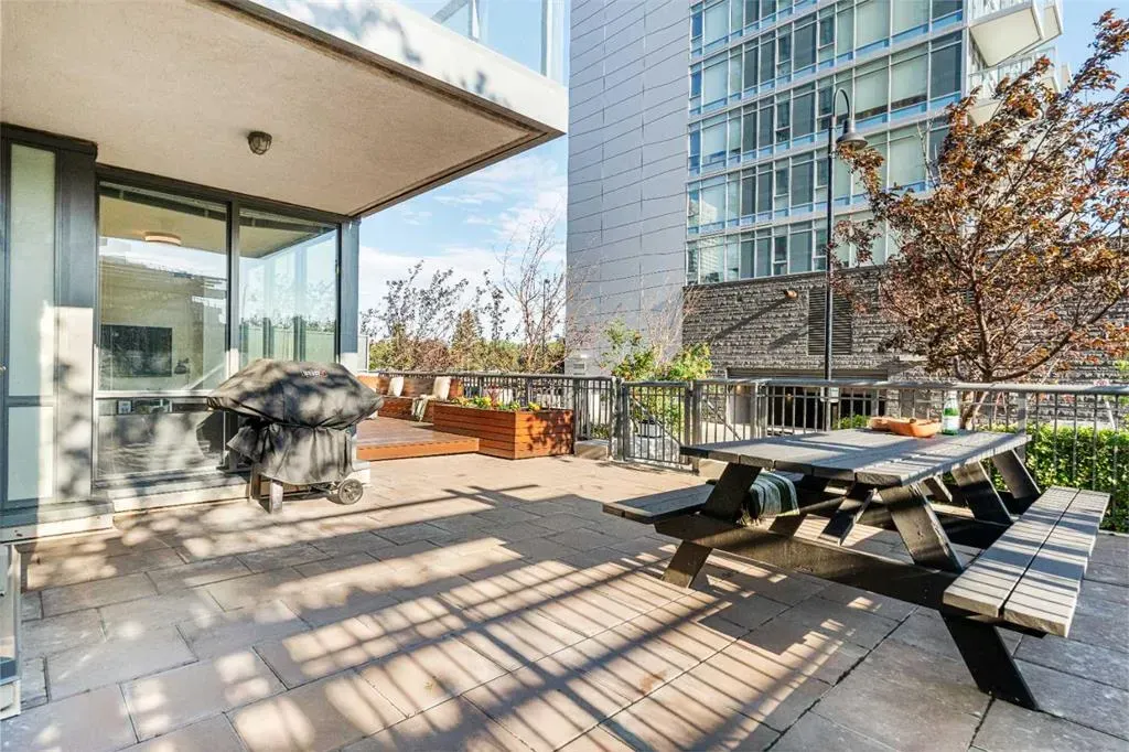 128 2 Street SW, #102