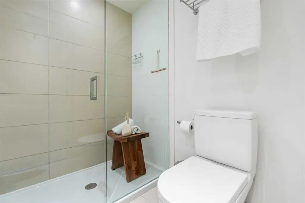 128 2 Street SW, #102